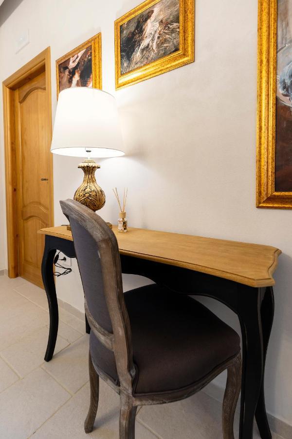 Atella Palazzo Badiale History&Rooms מראה חיצוני תמונה